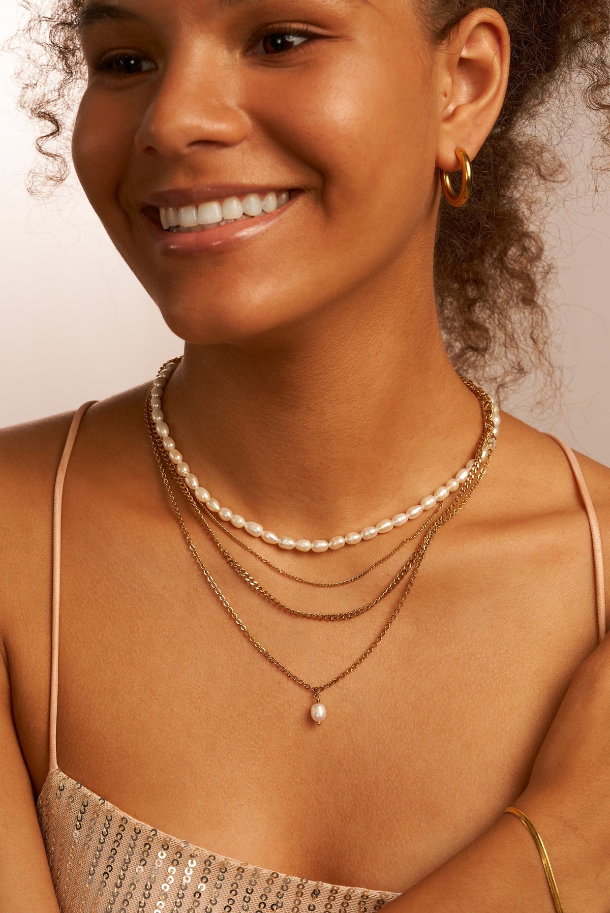 Minimalist Pearl Pendant Necklace