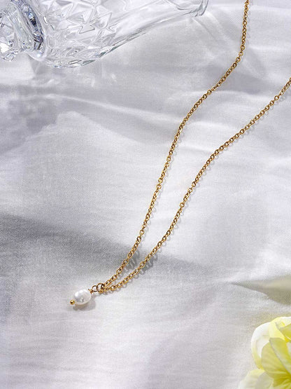 Minimalist Pearl Pendant Necklace