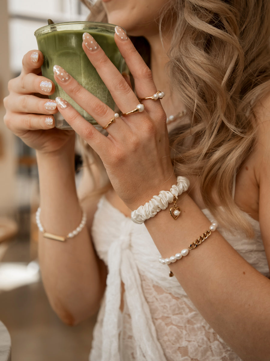 Elegante Anillo De Perlas