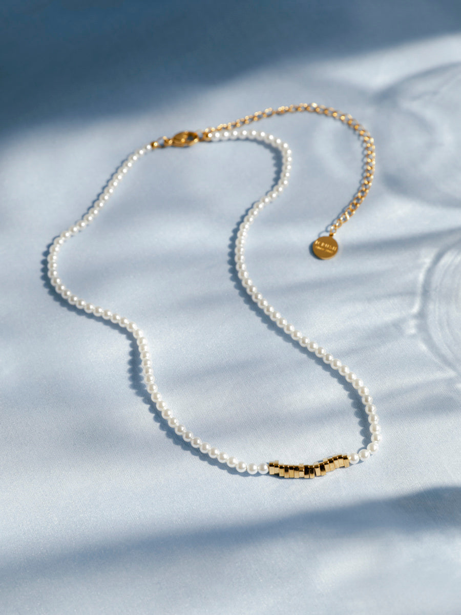 Fragmented Pearl Necklace